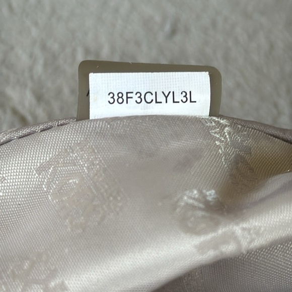 Michael Kors "Layton" Light Gray Pebbled Leather Shoulder Bag Multi Pocket - Picture 9 of 12